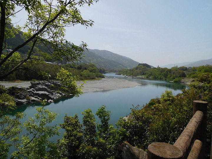 吉野川の風景